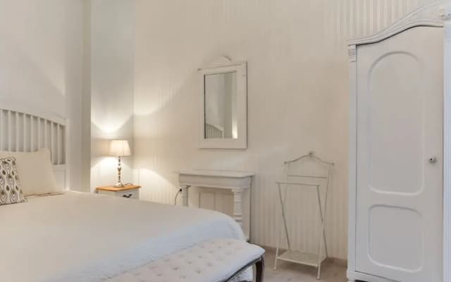 Chestnut & Eliza Suites - photo 4