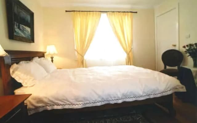 Bluebell Bed & Breakfast - photo 2