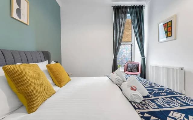 Edinburgh City Centre 2BR Apartment - photo 4