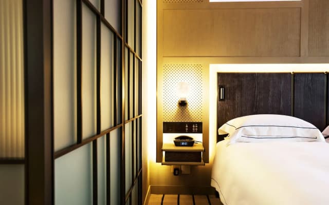 The Emperor Hotel - photo 4