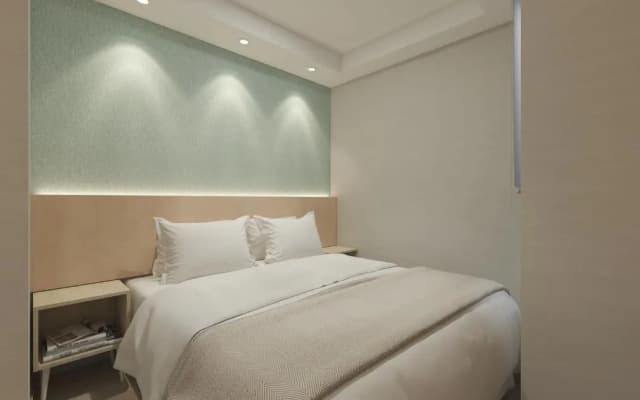 Eightin Hotel Sudirman Jakarta - photo 2