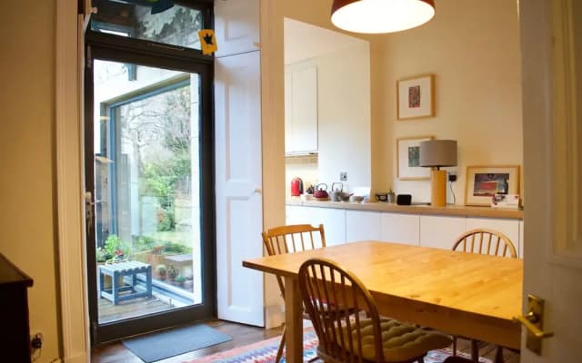 Stylish Georgian Apartment in Leith - photo 5