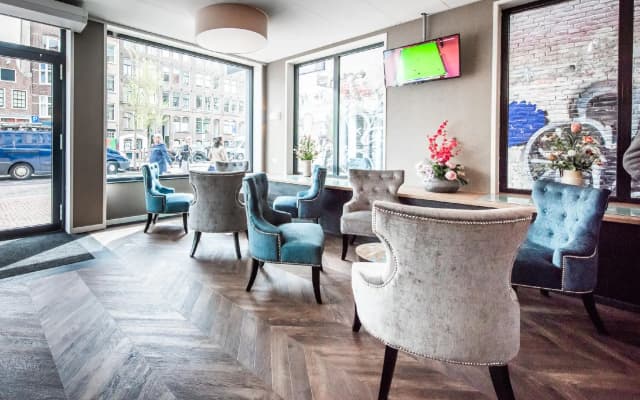 Melrose Hotel - photo 2