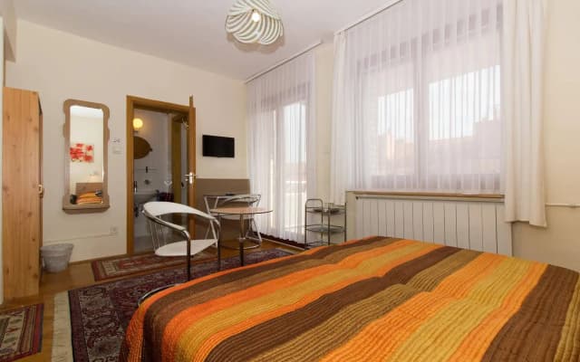 Budavar Bed and Breakfast - photo 4