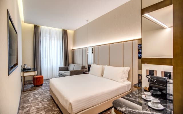 CC Palace Hotel Roma - photo 3