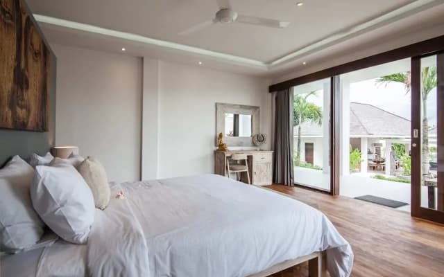 Villa Bali Sari - photo 2