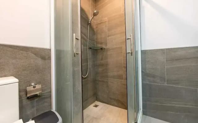 Charming 1-Bed Apt T3- 629 - photo 5