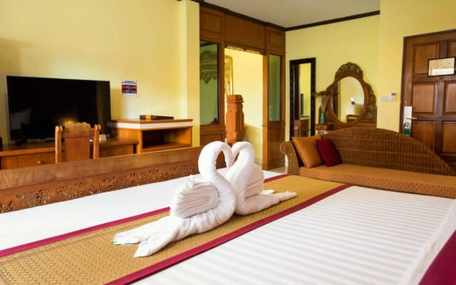 Buri Beach Resort - photo 3
