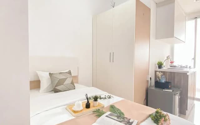 Basic Studio Apartment At Vittoria Residence - photo 5
