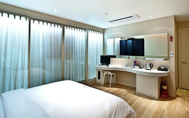 Hotel Theme - photo 5