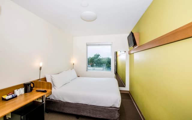 ibis budget Sydney Airport - photo 4