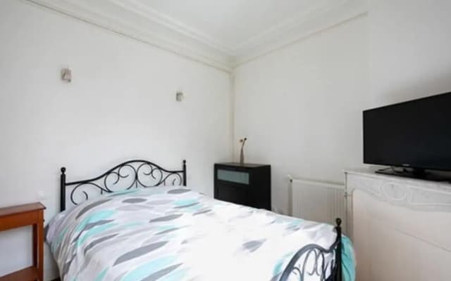 Joli F2 à Paris 16 - photo 2