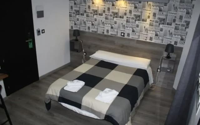 Hostal MH Fuencarral - photo 5