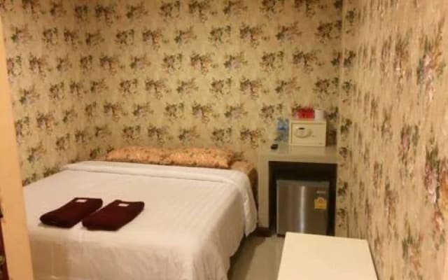 Super 8 Boutique - photo 2