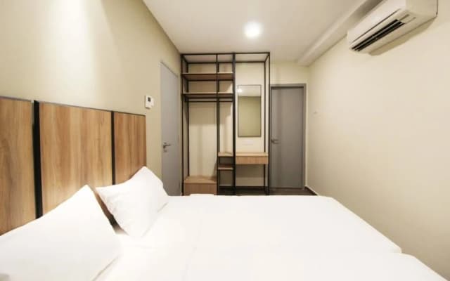 KL Eight Suites - photo 2