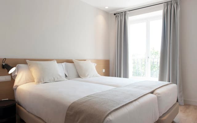 MH Apartments Central Madrid - photo 3