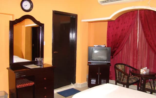Fuda Hotel - photo 4