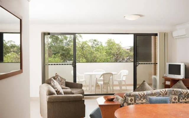 Pacific International Hotel Bankstown Accommodation - photo 4