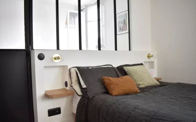 Stylish 1 Bedroom Apartment in Le Marais - photo 2