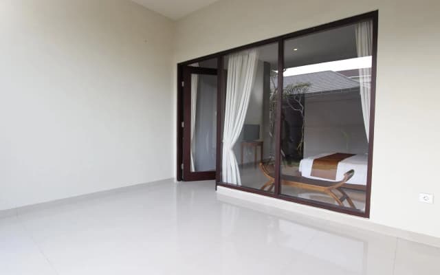 The Victory Residence Seminyak - photo 2