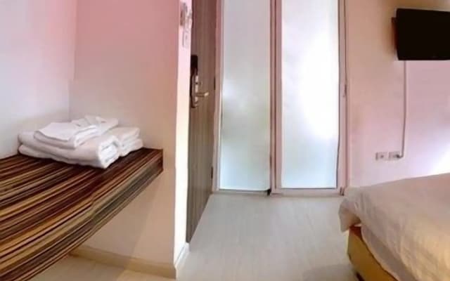 Nantra Ekkamai - photo 5