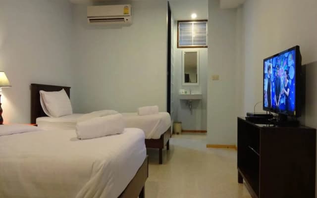 Mango Bedroom Inn - photo 4