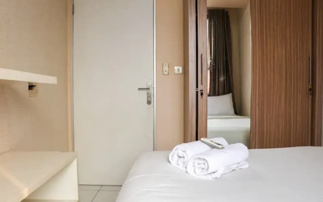 Nice Designed 2Br Menteng Square Apartment - photo 3