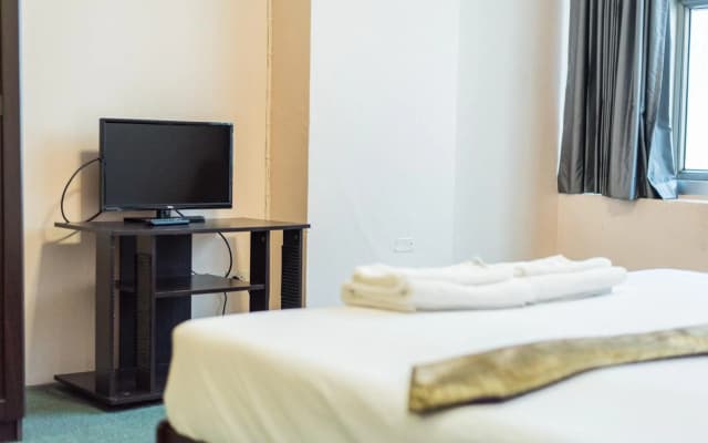 King Royal II Hotel - photo 4