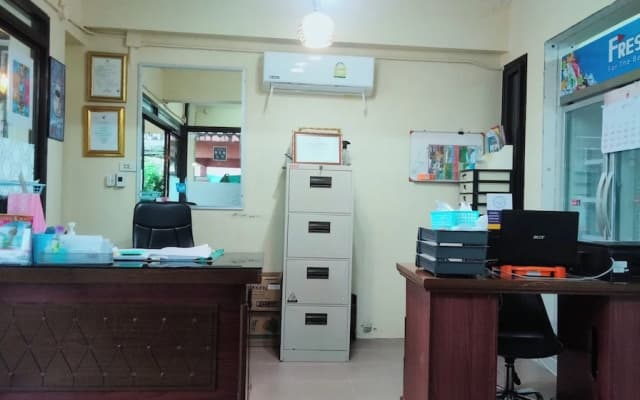 Hasanah Guesthouse - photo 2