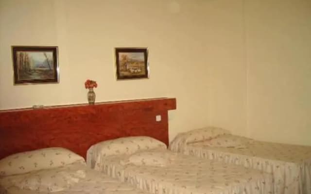 Hostal Moncloa - photo 4