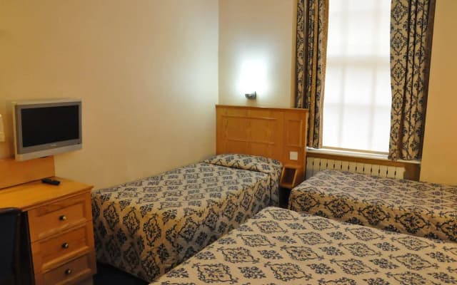 Olympic House Hotel - photo 4