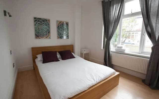 Thirsk Road Studios by EveryWhere to Sleep London - photo 3