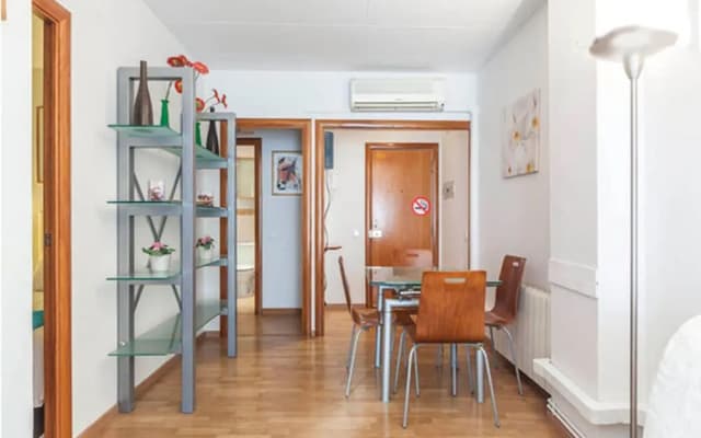 Old town Ramblas Apartments - photo 4