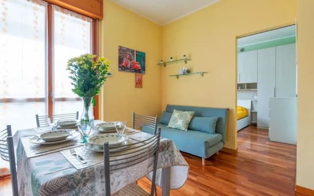 Savona District Terrace Flat - photo 3
