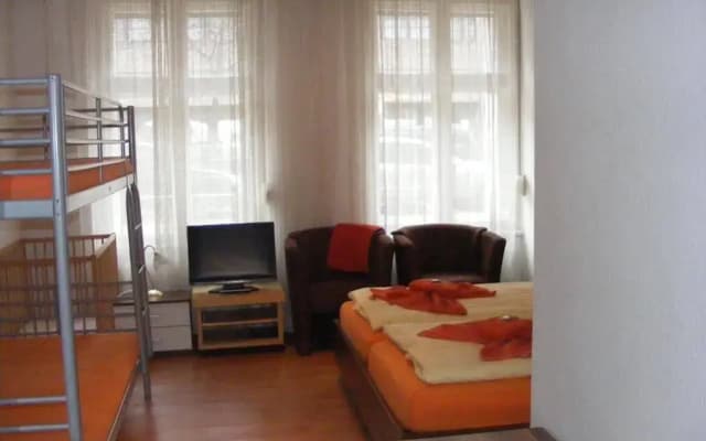 Hotel Pension Tempelhof - photo 5