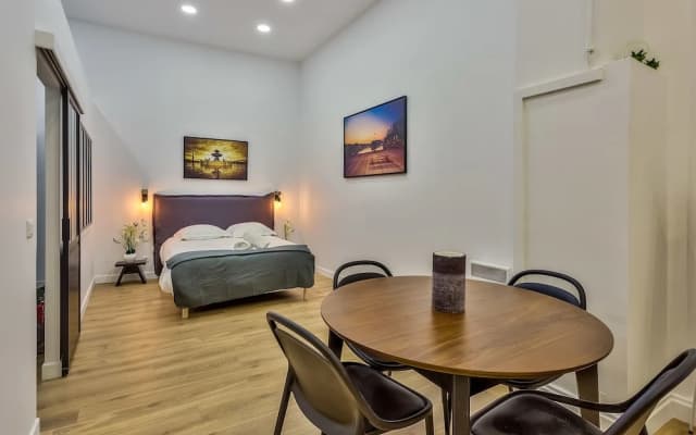 05 - Designed Parisian Flat - photo 5