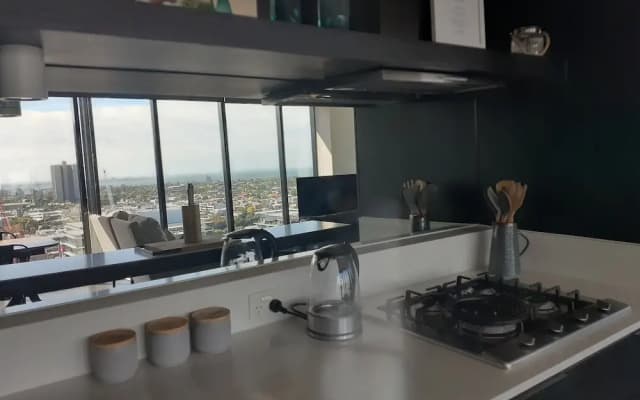 Top Floor Stunning Views - photo 2