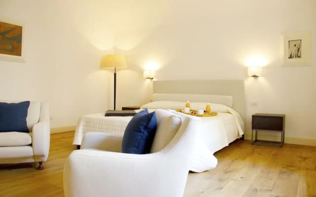Leonardo's Apartments - photo 4