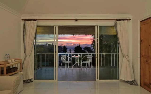 Daydream Villa Resort - photo 4