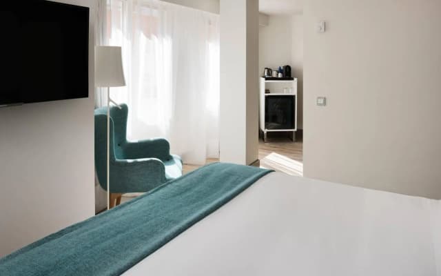 NH Madrid Zurbano - photo 4