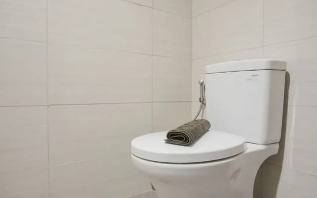 Minimalist and Comfort Studio at Ciputra International Apartment - photo 5