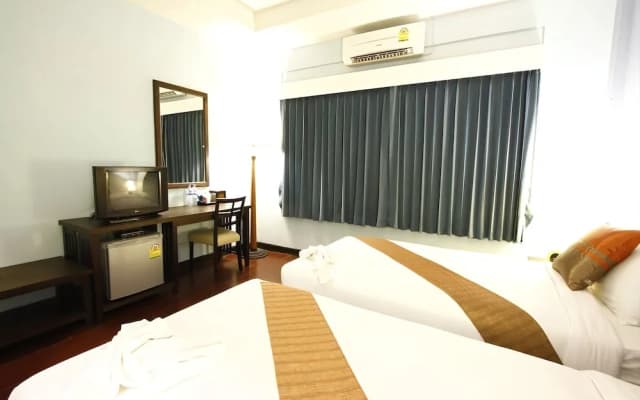 Orange Tree House Hotel - photo 3