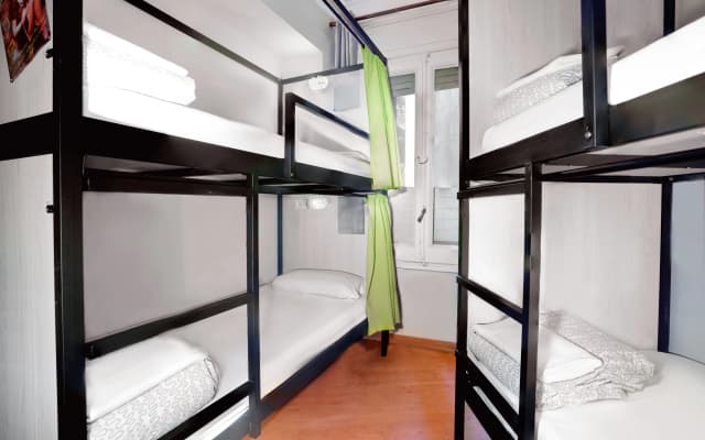 Wow Hostel Barcelona - photo 5