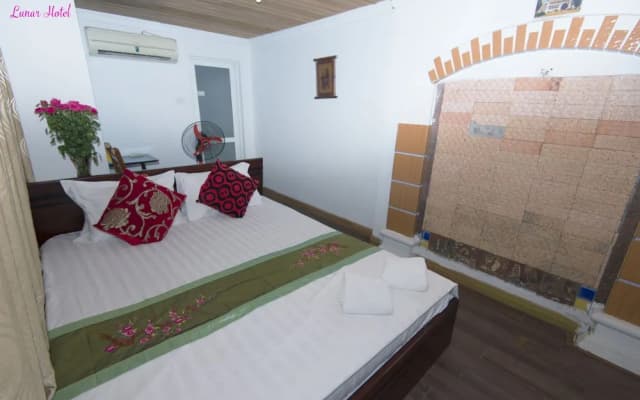 Lunar Hotel - photo 5