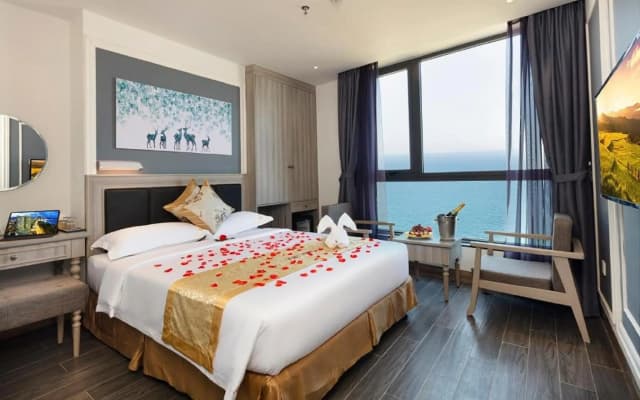 Ruby Luxury Hotel - photo 3