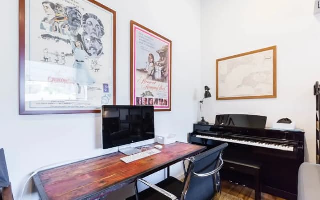 MURRAY, 1BDR Fitzroy Apartment - photo 2