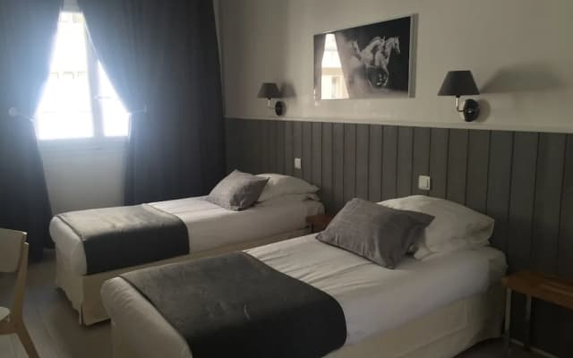 Lux Hotel - photo 4