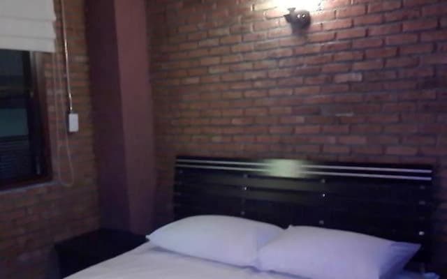 Number Nice House - photo 3