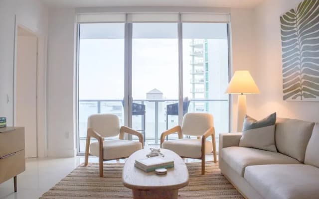 Brickell House Dreams - Luxury Stay and Amenities - photo 2