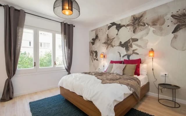 Luxurious Decor 4bdr Apt in Central, Eixample - photo 2